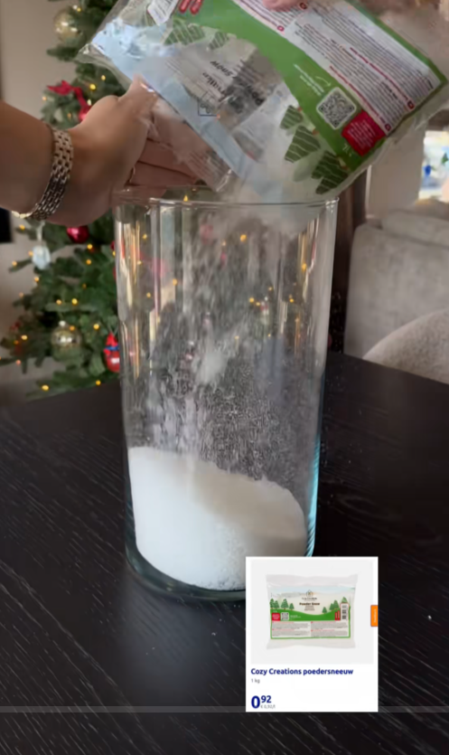 80 g kunstsneeuwpoeder, kunstsneeuw voor knutselwerkjes, zachte kunstsneeuw, decoratieve sneeuwsimulatiesneeuw voor winterse kerstfeestjes, kerstversiering, 8 stuks