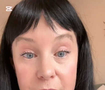 Alleenstaande moeder (48) onthult het eerste alarmsignaal van Alzheimer – dit merkte ze als eerste op