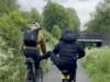 Fatbiker slaat compleet door: dit bizar gedrag staat haarscherp op camera