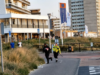 Genoeg is genoeg: agente op Scheveningen grijpt keihard in tegen overlast