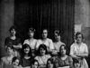Wat niemand ziet in deze oude foto: het griezelige detail dat je nooit meer vergeet
